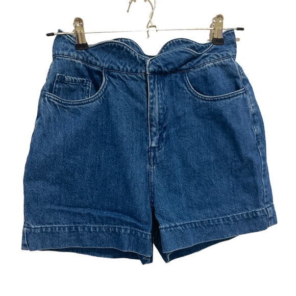 Pants - Vero Moda Lisa HR Scallop Shorts